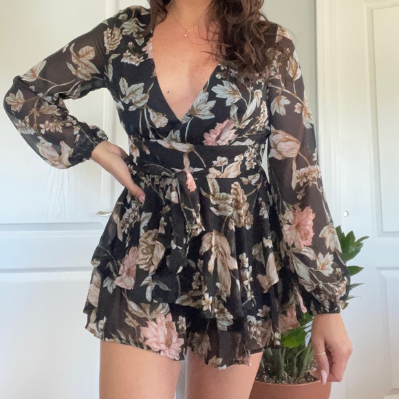 Floral Black Dress Romper Size Small - Picture 1 of 3